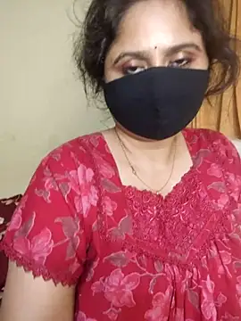 Sravvi499's Live XXX Chat