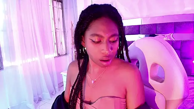 Queen_perla_'s Live XXX Chat