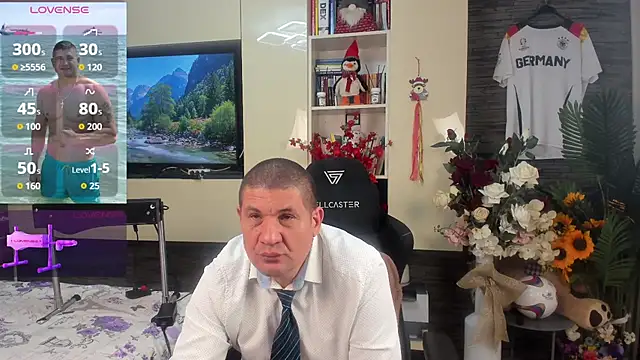 SpartacusDaddy48's Live XXX Chat