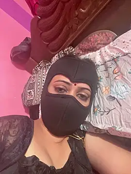 Couple_hot999 webkamerás műsora