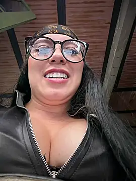 Chat XXX en directo de TamySweetness