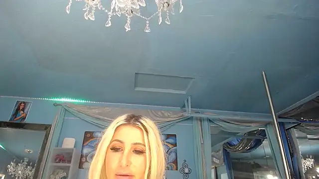 Živý XXX chat ADRIANNA_FOX