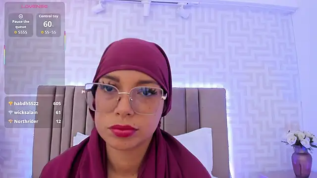 naishaa_ Live XXX Chat