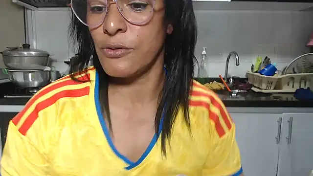 kateleyagrey's Live XXX Chat