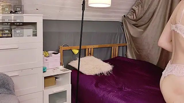 XXX chat uživo modela Lunavira