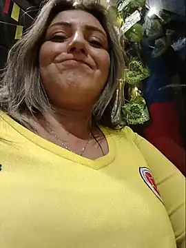 Chat +18 de cataleyamyst ao vivo