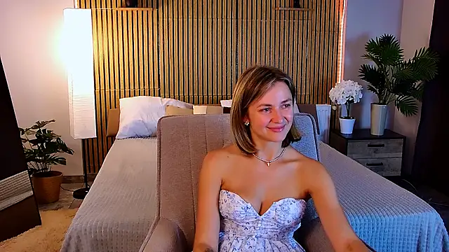 EmeraldGlow Live XXX Chat