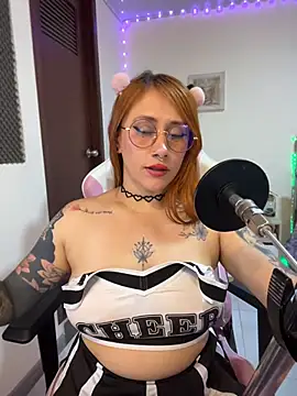 Luna_Paris_ Chat XXX in diretta