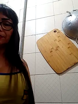 kelly_squirting Chat XXX in diretta
