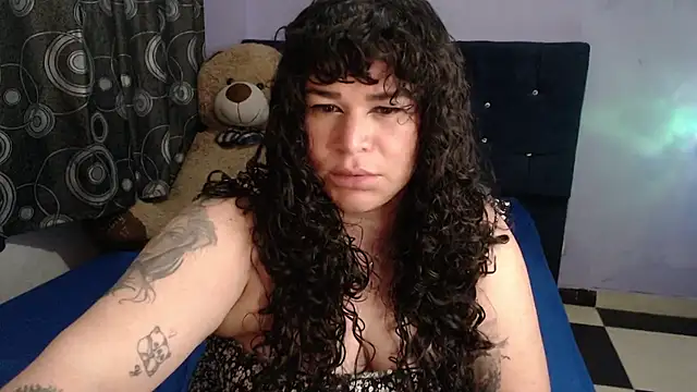 Chatroom XXX en direct de ANGELIQUE_KLANE