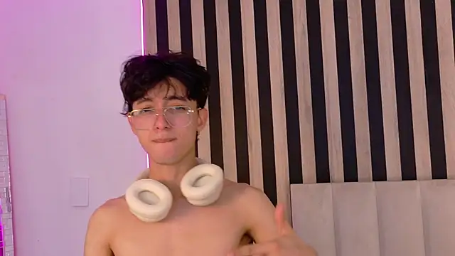 دردشة Twink_Sebas7 الجنسية المباشرة