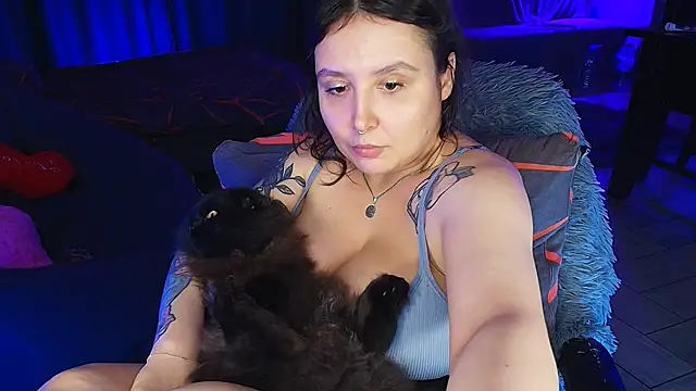 NicoleFancy Adlı Modelin Canlı XXX Sohbeti