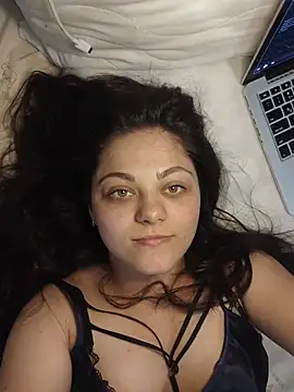 _Mikky_lil_ Adlı Modelin Canlı XXX Sohbeti
