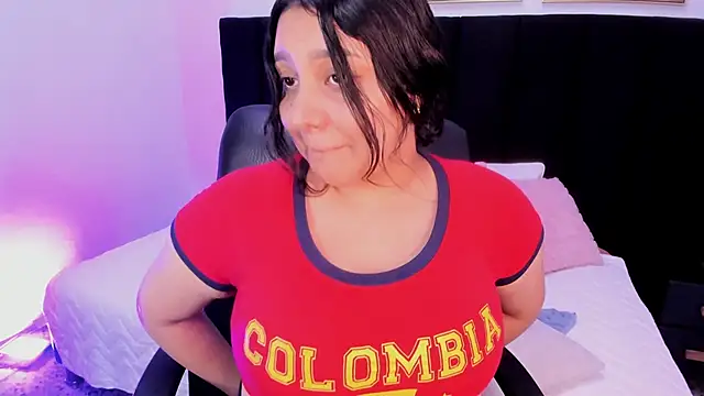 XXX chat uživo modela dullce77