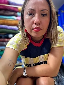 Chatroom XXX en direct de VIOLETA-25_