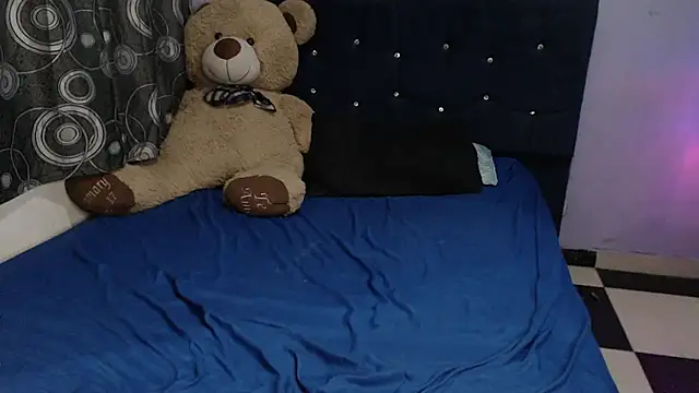 ANGELIQUE_KLANE XXX чат на живо