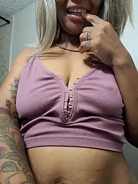 Онлайн чат XXX mariah2299