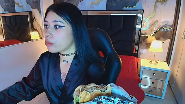 SusanVilla Live XXX Chat