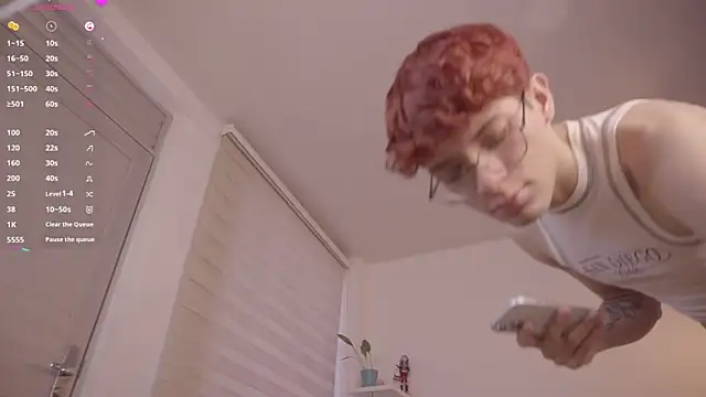 צ'אט XXX בשידור חי של simonbane01