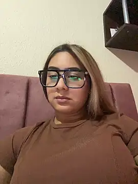 Miabonnett_ élő XXX-chatje