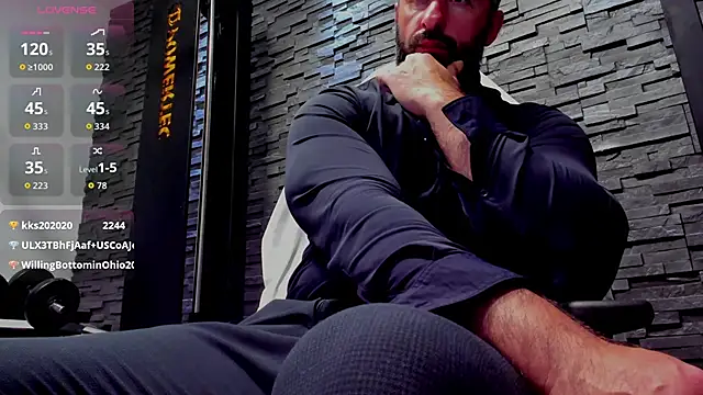 David_Big_Daddy Adlı Modelin Canlı XXX Sohbeti