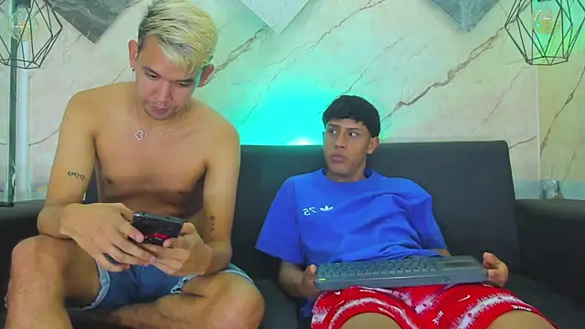 EMILIANO_BLESS live XXX chat