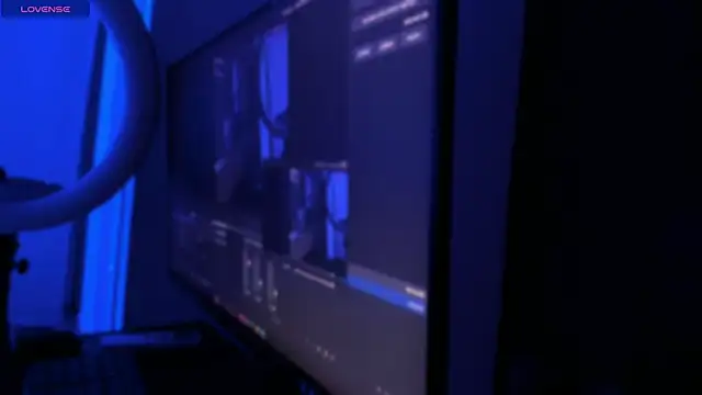 DarkLayla élő XXX-chatje