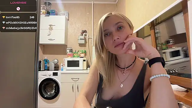 Chat +18 de AngelJeni ao vivo
