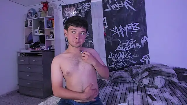 Kody_Royale élő XXX-chatje