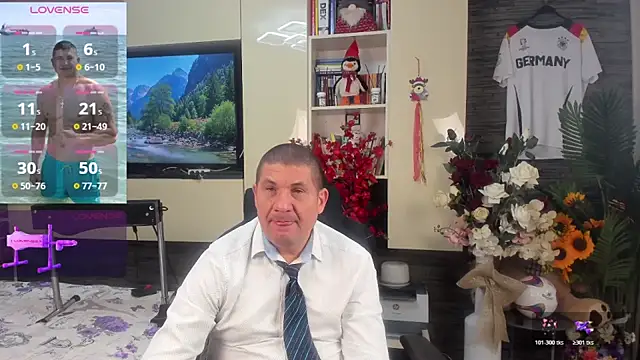 SpartacusDaddy48's Live XXX Chat