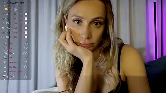Alice_Wonders' Live XXX Chat