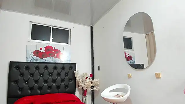 pinky_f00x Chat XXX live