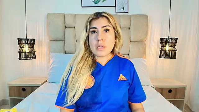 AdharaSmithh live XXX chat