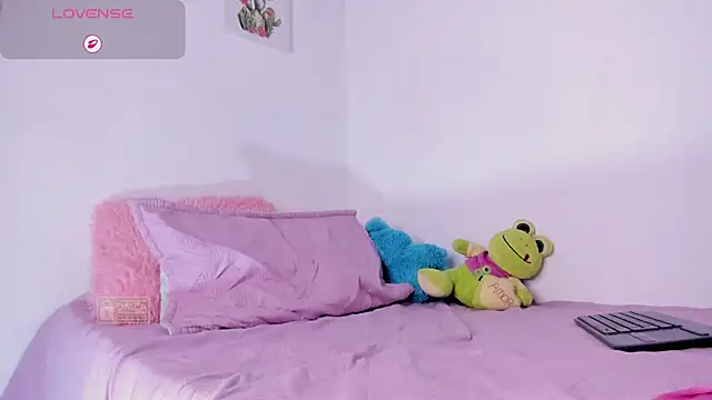 Lila_Sweett18's Live XXX Chat