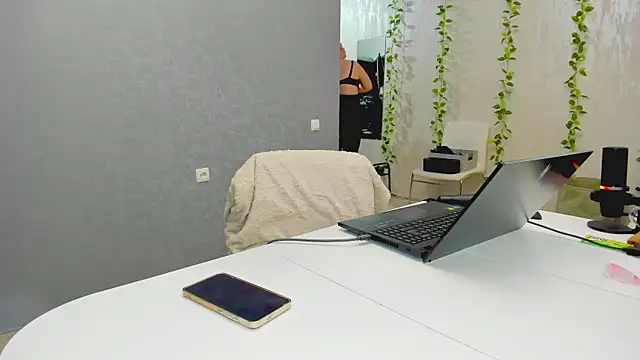 Yesss_Lilith Chat XXX live
