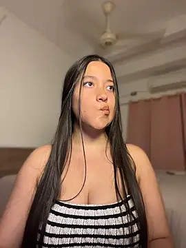Nhefertary Chat XXX in diretta