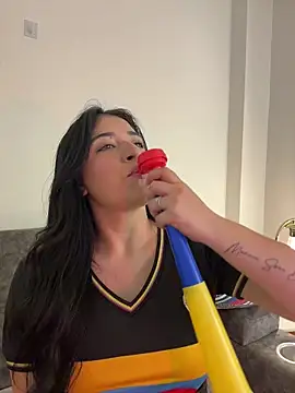 Chatroom XXX en direct de KallyMyller1
