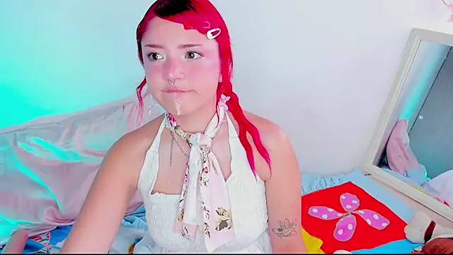 Chat XXX en directo de Tiny__Emmy_