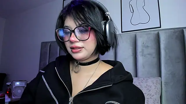 Kitty_Gang Live XXX Chat