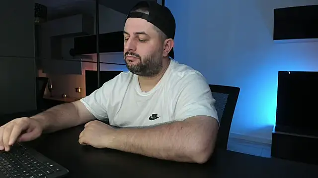 Živý XXX chat DravenPeak