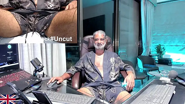 แชท XXX สดของ OnlineBossUK