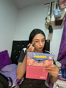 Czat XXX na żywo – LilacNoir