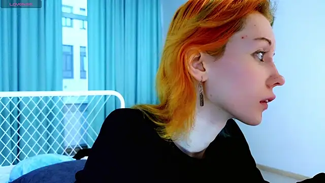 Kiara_Age Chat XXX in diretta