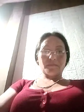Chatroom XXX en direct de Cucci07