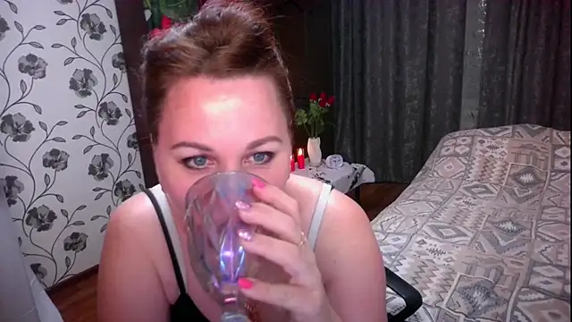 MirandaSummer2's Live XXX Chat