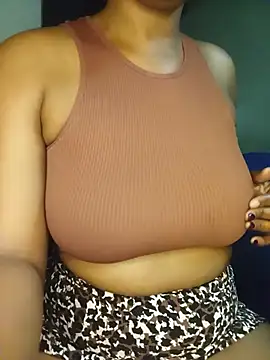 BOTTYANGELxx1's Live XXX Chat
