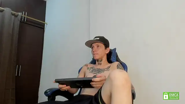 Nick_TattooedGuy – Live XXX-chat