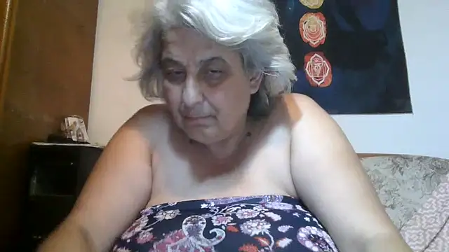 ExquisiteMature élő XXX-chatje