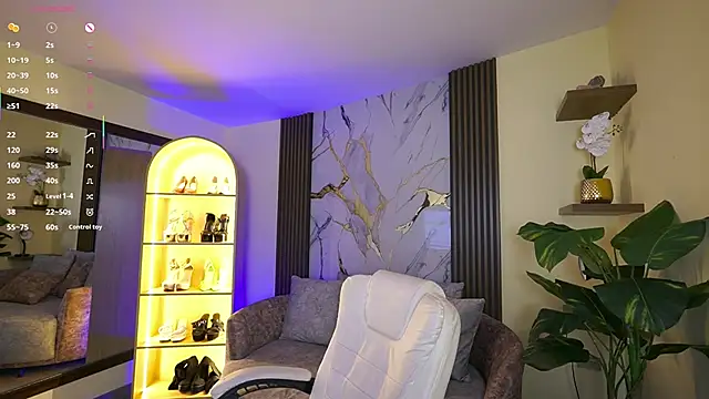LiaWheeler Chat XXX live