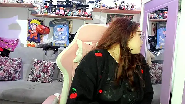 Онлайн чат XXX soficammy